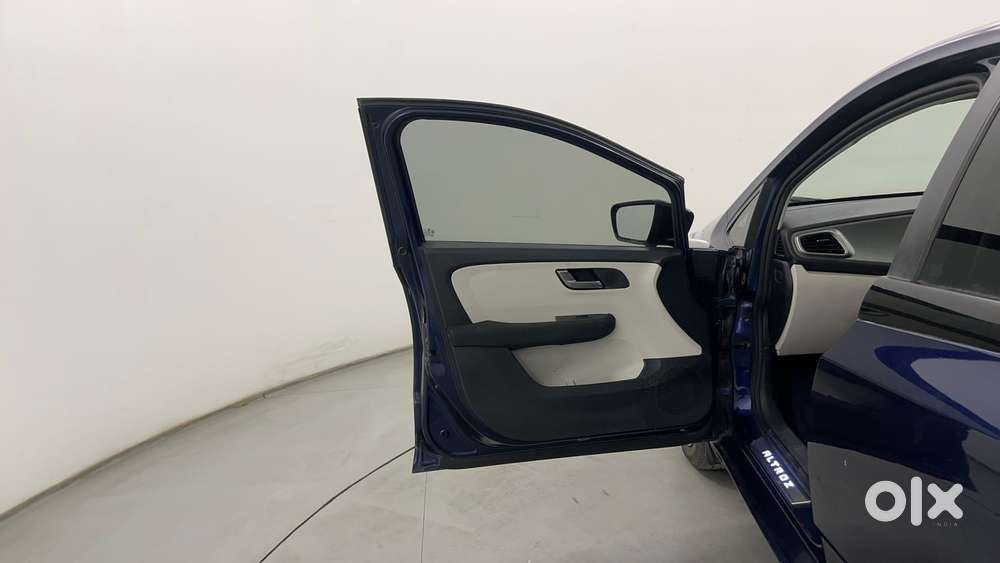 Tata Altroz 1.2 Xza Plus, 2022, Petrol