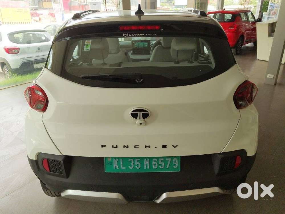 Tata Punch Ev Empowered Plus Lr, 2024