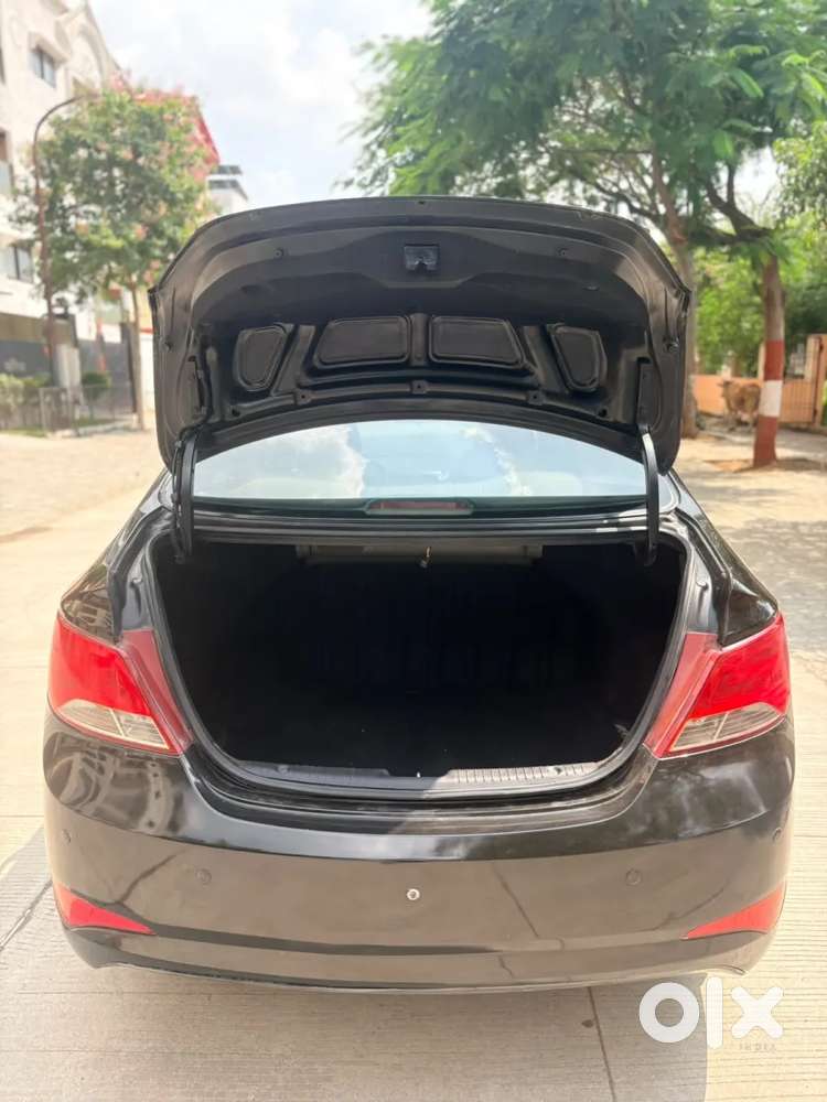 Hyundai Verna Fluidic 1.6 Vtvt, 2015, Petrol