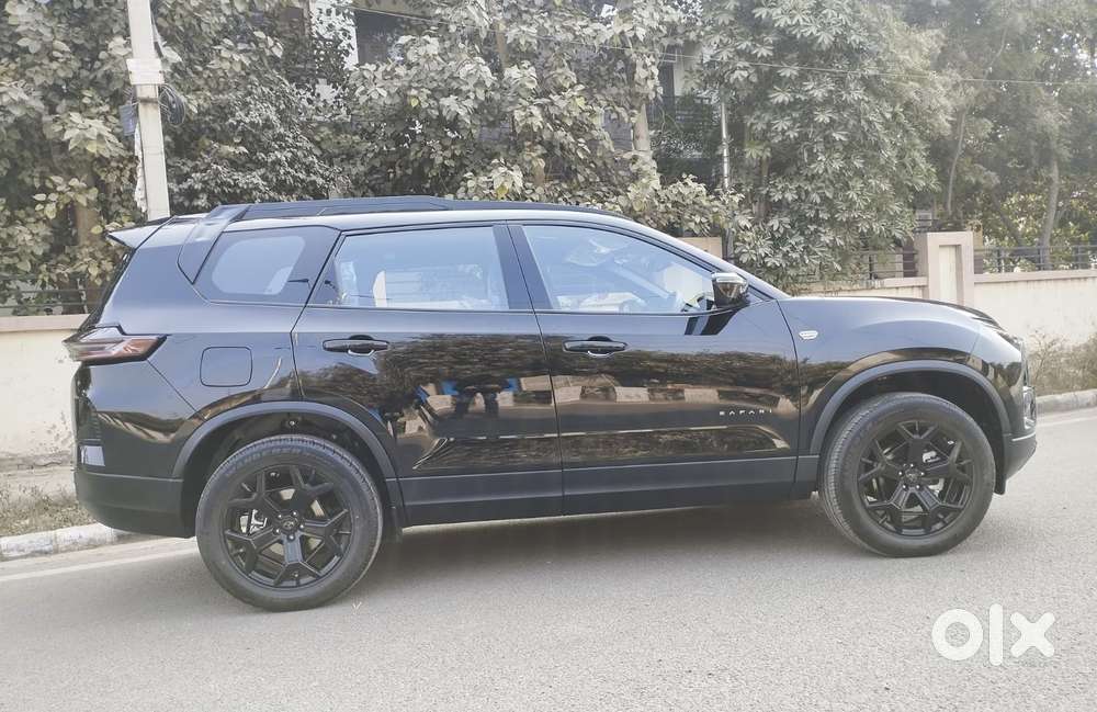 Tata Safari Accomplished X Plus 7 Str Dark Edition At, 2025, Diesel