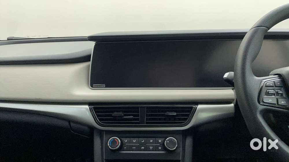 Mahindra Xuv700 2.2 Ax 5 Diesel At 7 Str, 2023, Diesel