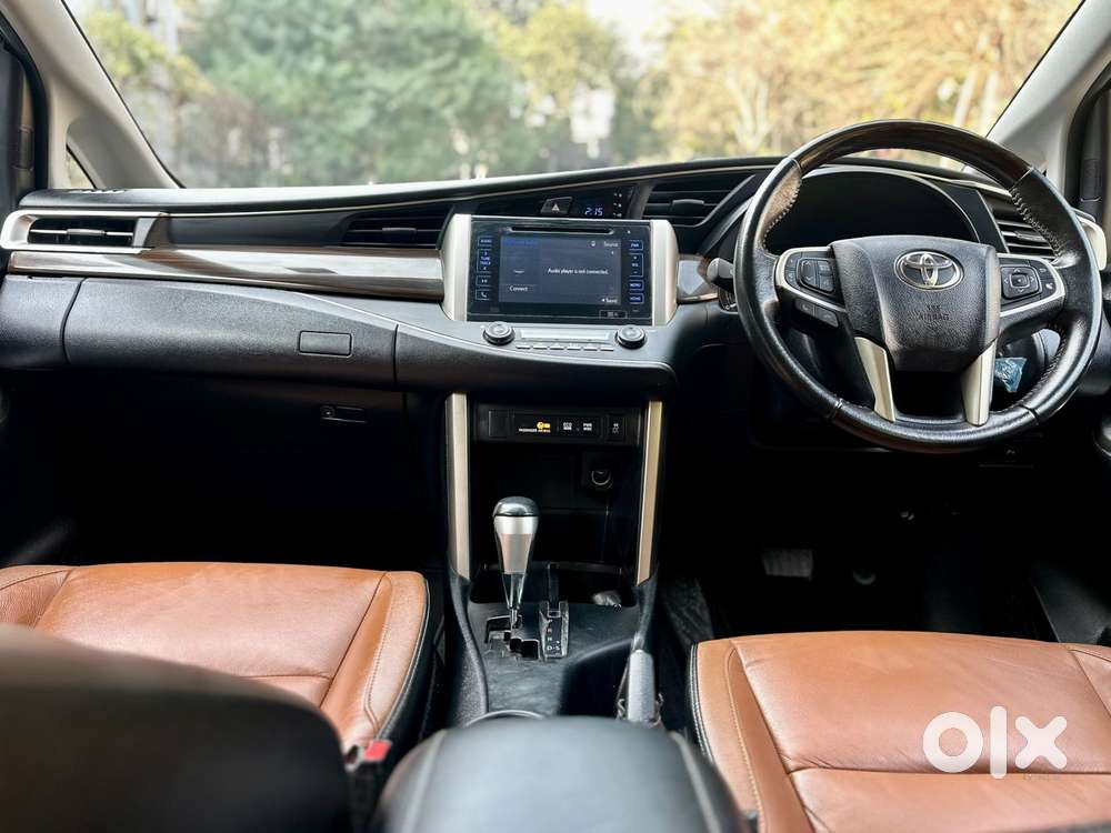 Toyota Innova Crysta 2.8z Automatic, 2016, Diesel