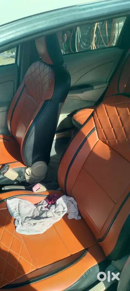 Well Maintained Car (spinni Or Car 24 Wale Dur Rahe )