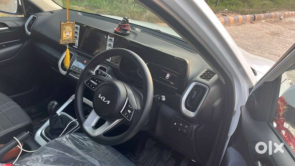 Kia Sonet Petrol Manual 2025