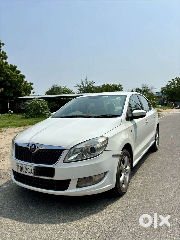 Skoda Rapid 1.6 Mpi Elegance Plus, 2014, Petrol