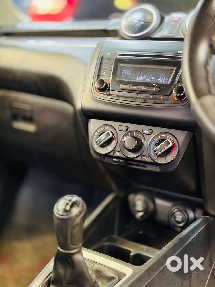 Maruti Suzuki Swift Vxi + Manual, 2021, Petrol