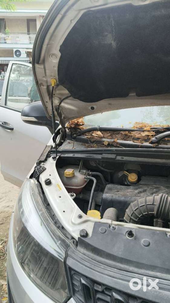 Mahindra Marazzo, 2019, Diesel