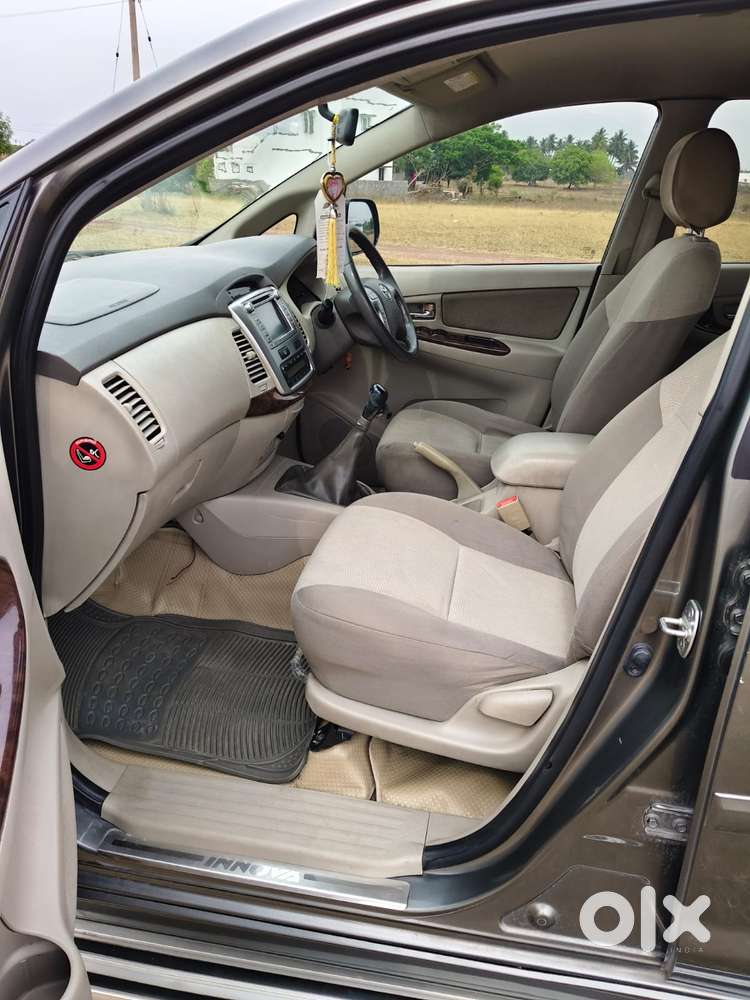 Toyota Innova 2.5 V 7 Str, 2012, Diesel