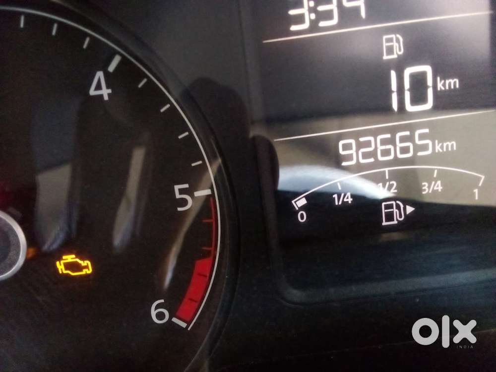 Volkswagen Polo Petrol Highline 1.6L, 2014, Diesel
