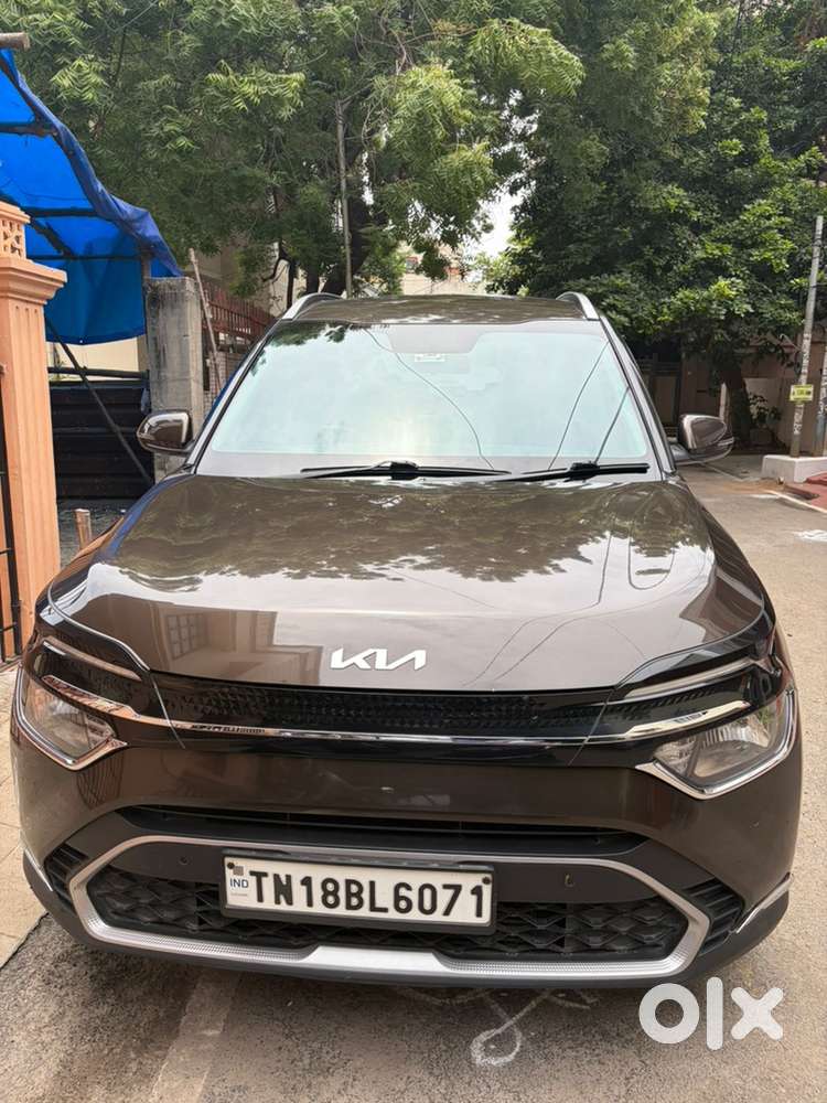 Kia Carens Petrol 2023