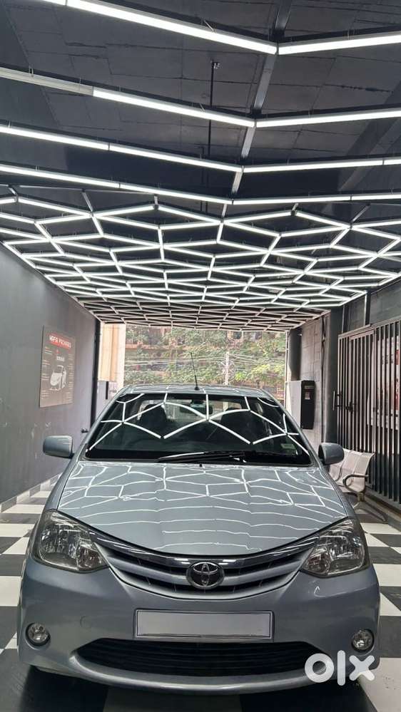 Toyota Etios, 2011, Petrol