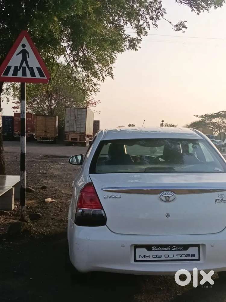Toyota Etios 1.5 G 2013