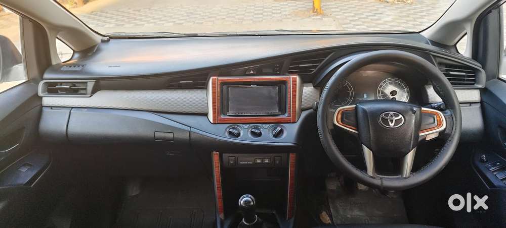 Toyota Innova Crysta 2.4 G Mt 8s, 2017, Diesel