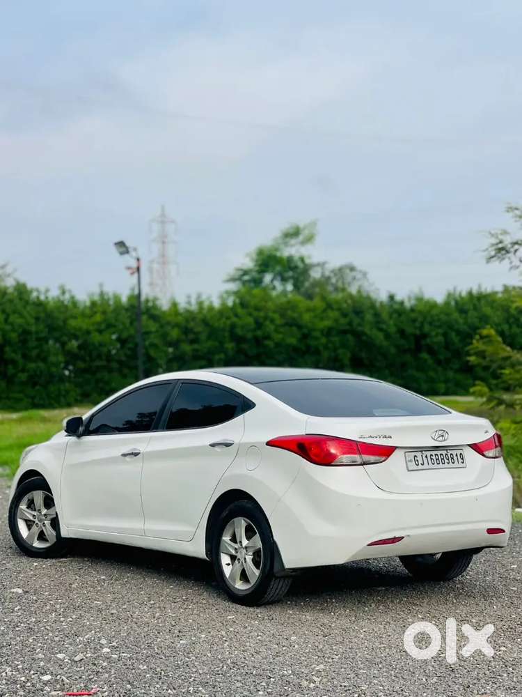 Hyundai Elantra 2013 Diesel 85000 Km Driven