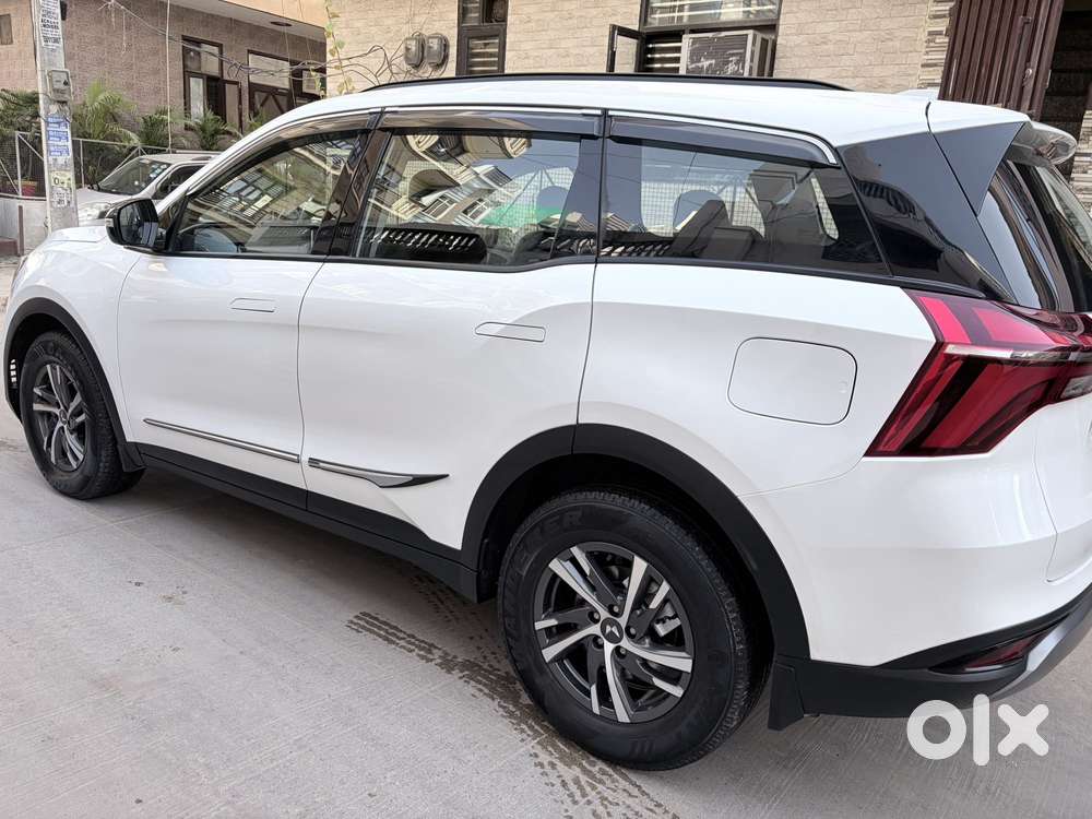 Mahindra Xuv700 2.2 Ax 5 Diesel At Str, 2022, Diesel