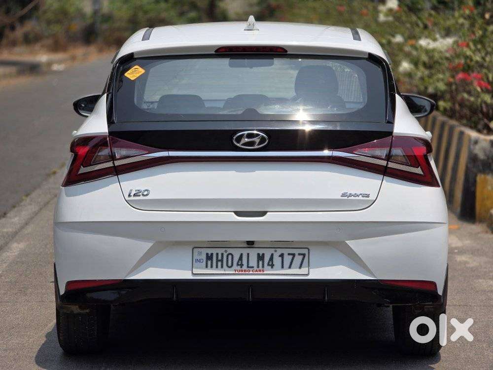Hyundai I20 Sportz 1.2 Ivt, 2023, Petrol