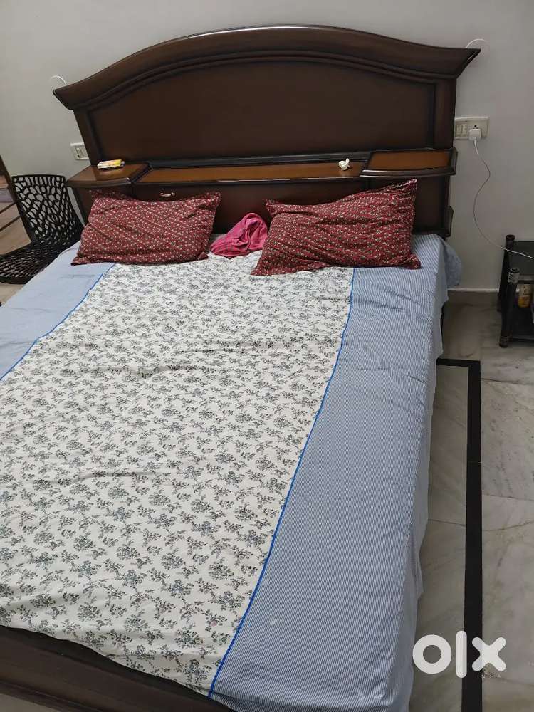 King size Bed with Brand new condition