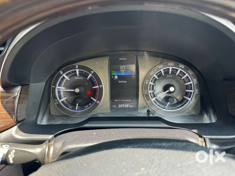 Toyota Innova Crysta 2.8 Z, 2016, Diesel