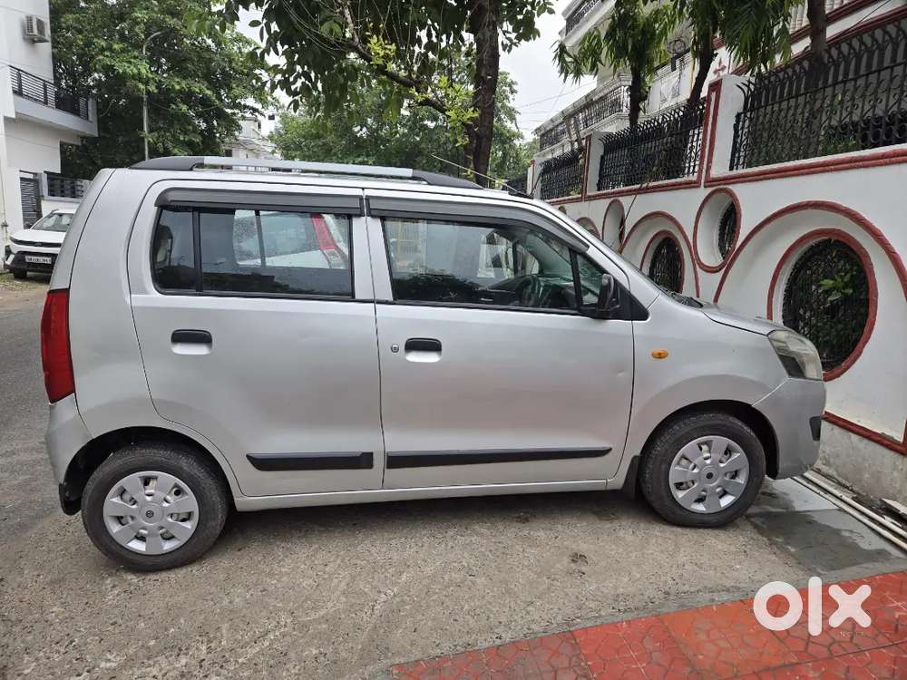 Maruti Suzuki Wagonr Lxi Petrol 2014 | First Owner | 70,5000km |