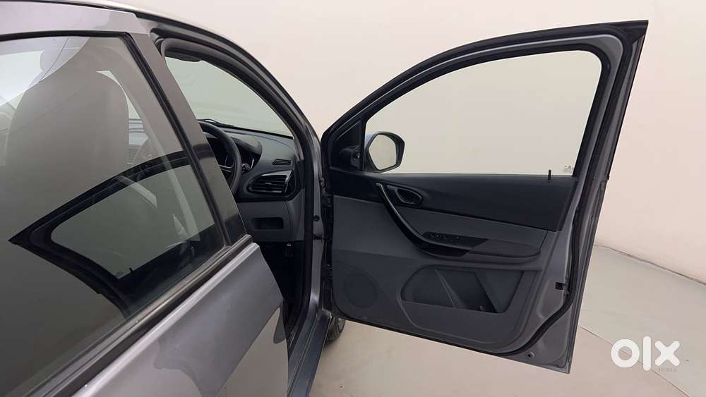 Tata Tigor 1.2 Revotron Xta, 2018, Petrol