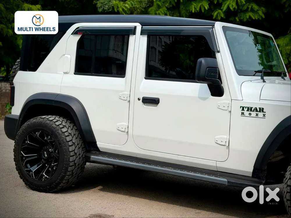 Mahindra Thar Roxx, 2025, Petrol