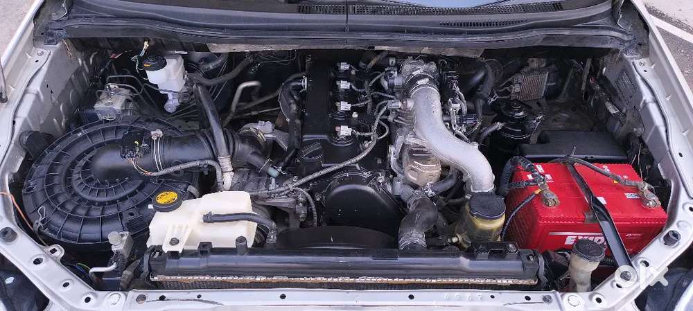 Toyota Innova 2.5 V 2013 Ending 14 Registration