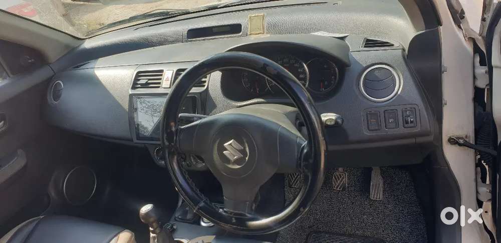 Maruti Suzuki Dzire 1.2 Vxi 2011