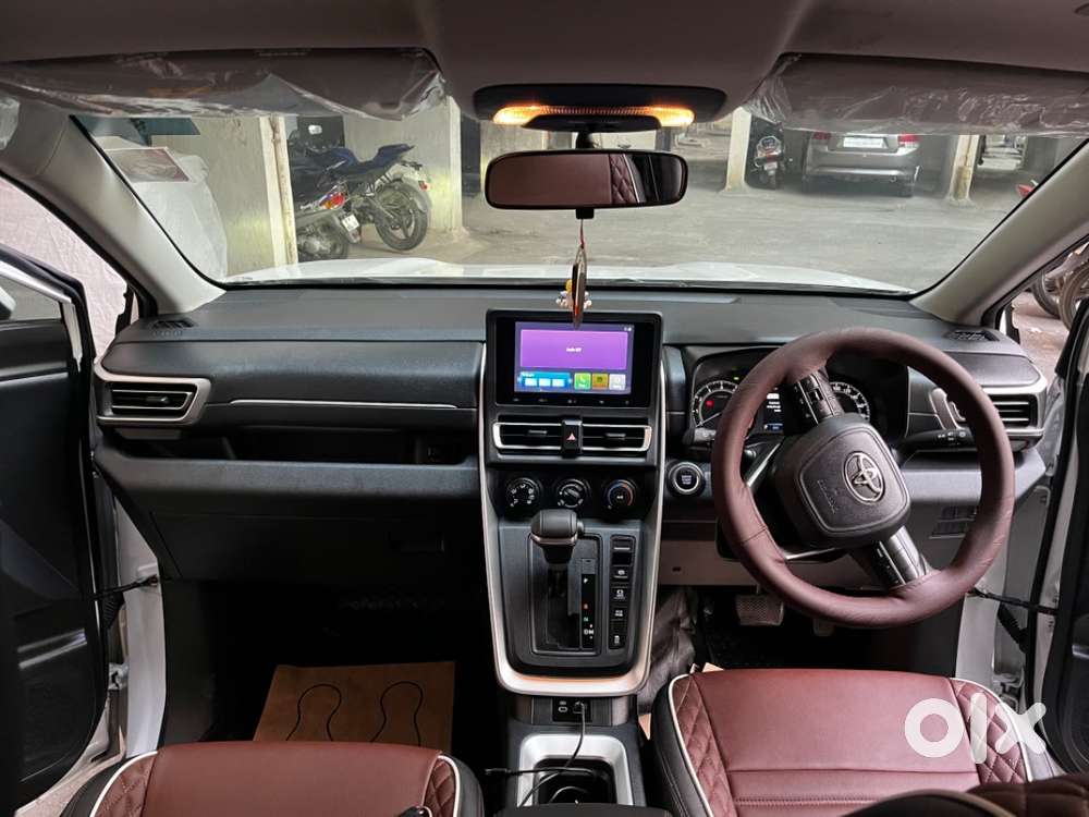Toyota Innova Hycross  Petrol Good Condition