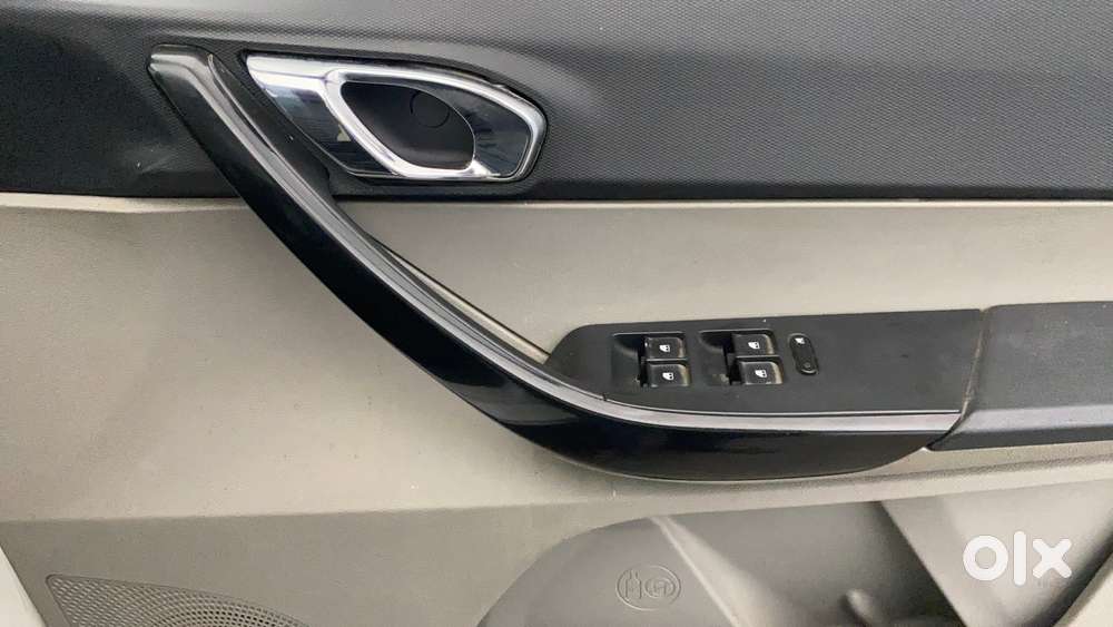 Tata Tiago 1.2 Revotron Xza, 2017, Petrol