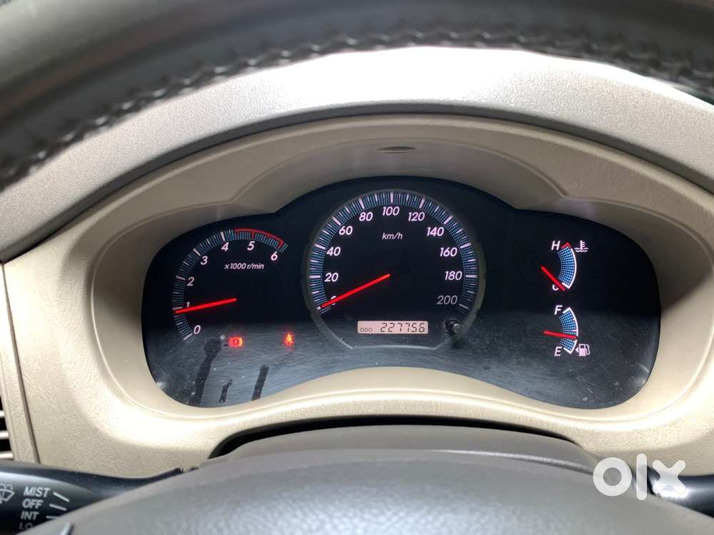 Toyota Innova (v ) Option 2013 Diesel Well Maintained