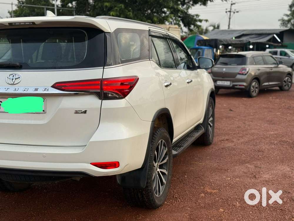 Toyota Fortuner 2016 Diesel 101000 Km Driven