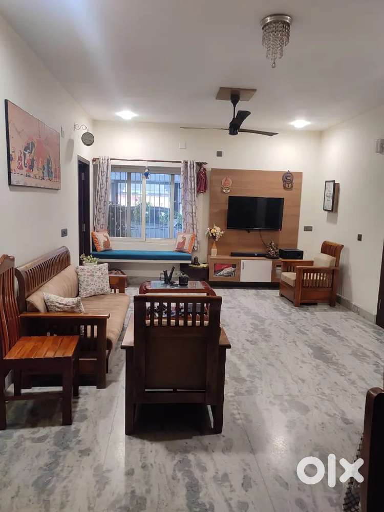 2BHK IN GROUND FLOOR WITH 2.5 CENTS OF UDS IN HEART OF CITY