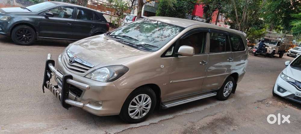 Toyota Innova 2.5 G (diesel) 8 Seater, 2007, Diesel