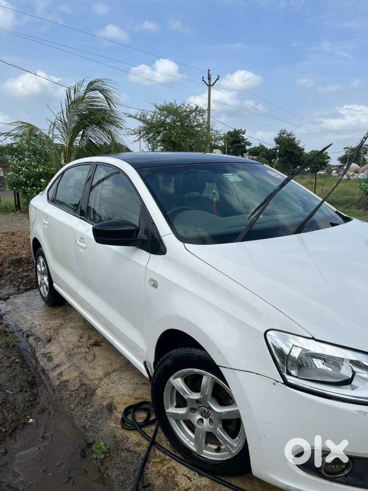 Volkswagen Vento Highline 1.6l Petrol 2013