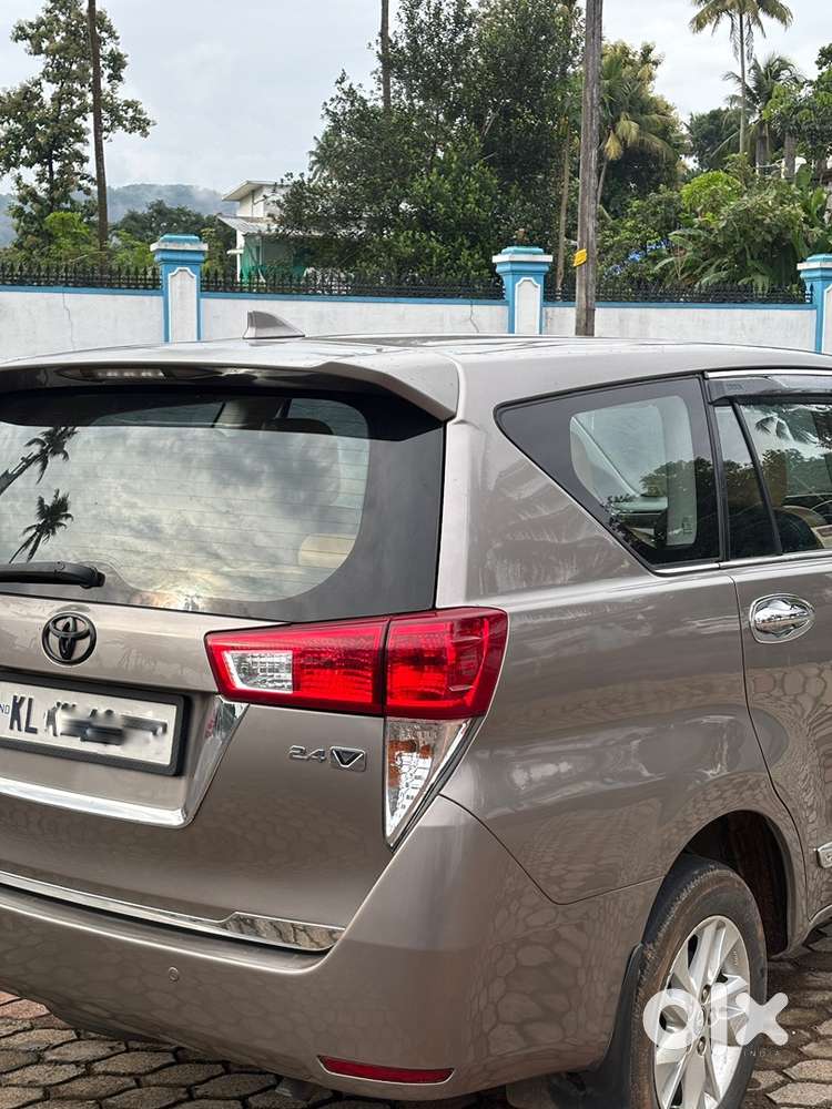 Toyota Innova Crysta 2017