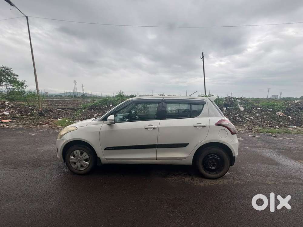 Maruti Suzuki Swift Vxi + Manual, 2012, Petrol