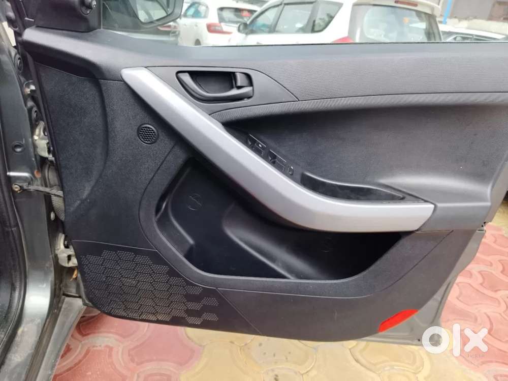 Tata Nexon 1.2 Revotron Xm (s), 2021, Petrol