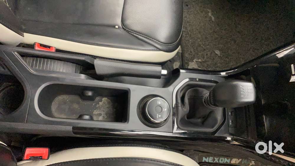 Tata Nexon Creative Plus 1.2 Revotron Petrol 6 Mt, 2024, Petrol