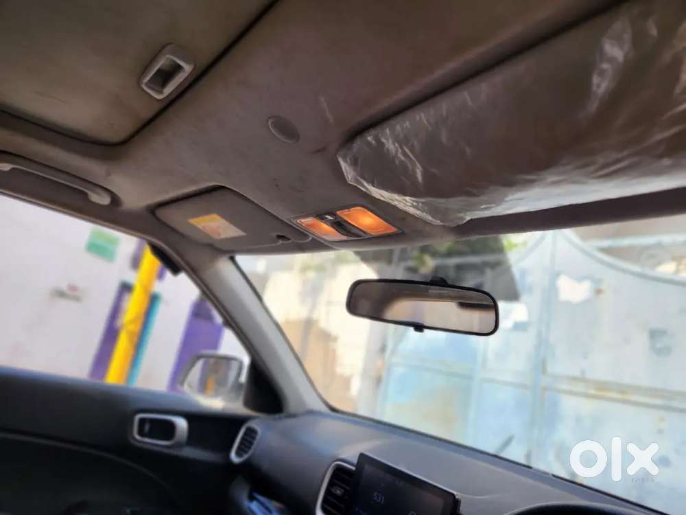 Hyundai Venue 2022 Petrol Well Maintained