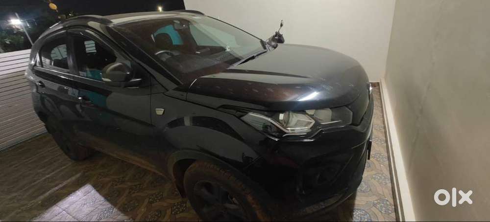 Tata Nexon Xz+ Petrol Dark Edition &ndash; Excellent Condition