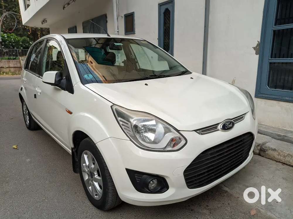 All Januan Top Model Inteterior Theme Blue Colour