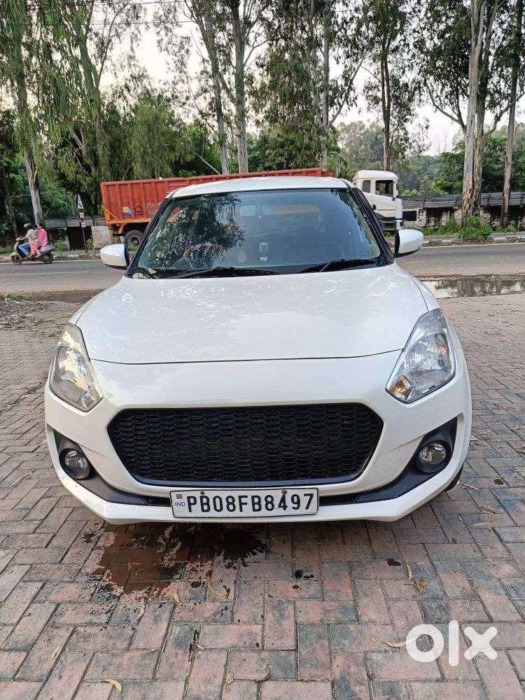 Maruti Suzuki Swift Vxi + Manual, 2023, Petrol