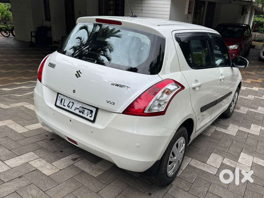 Maruti Suzuki Swift Vxi, 2017, Petrol