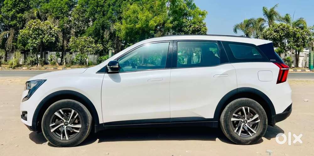 Mahindra Xuv700 2.2 Ax 5 Diesel At 7 Str, 2023, Diesel