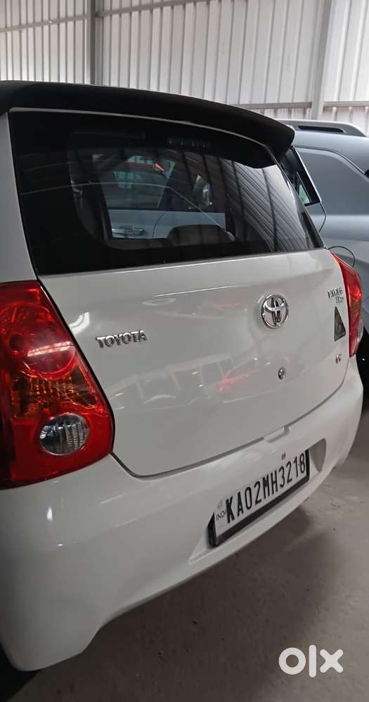 Toyota Etios Liva 2011-2012 G, 2013, Petrol