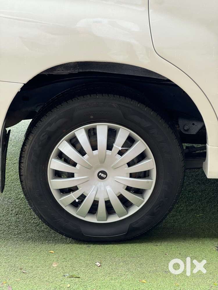 Toyota Innova 2.5 Gx (diesel) 8 Seater Bs Iv, 2016, Diesel