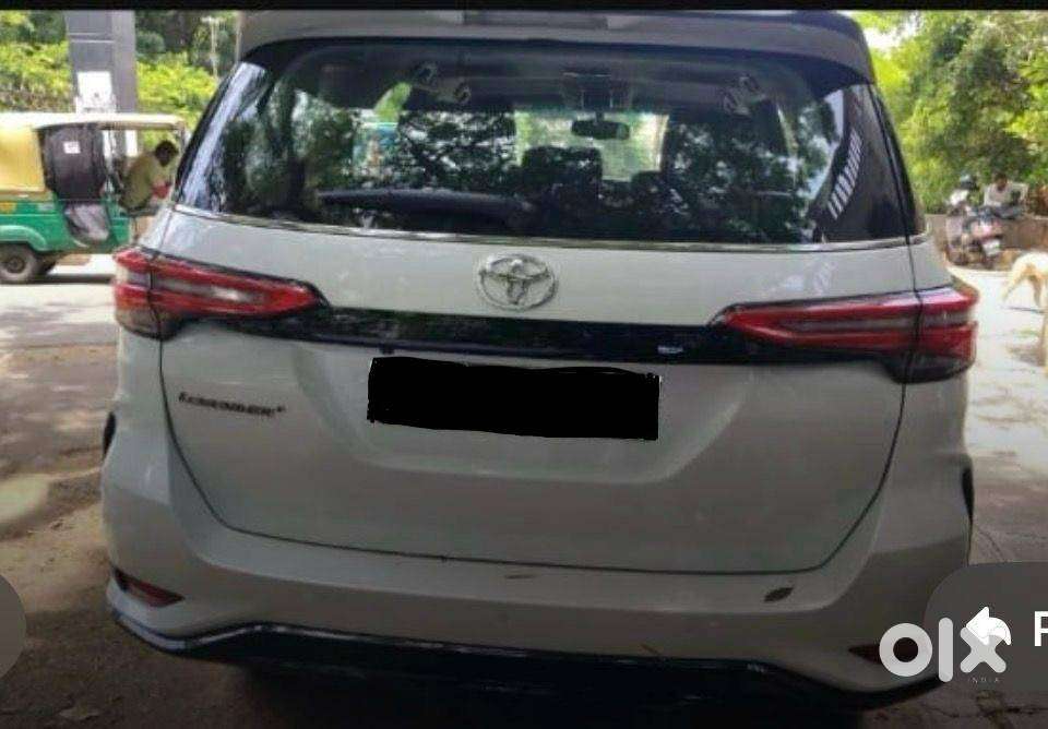 Toyota Legender, November 2025