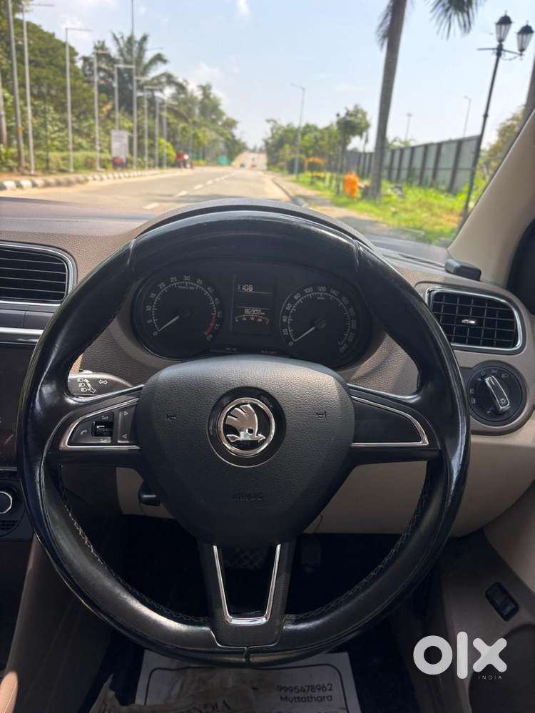 Skoda Rapid 1.6 Elegance Plus Mpi At, 2015, Diesel