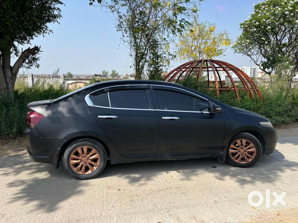 Honda Hybrid Car 2012