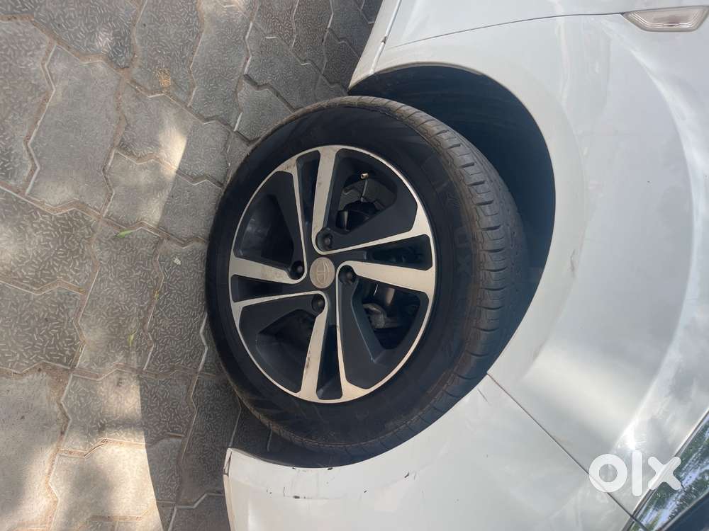 2021 Tata Altroz Xz+ Petrol Top Model  60000 Km  Excellent Condition